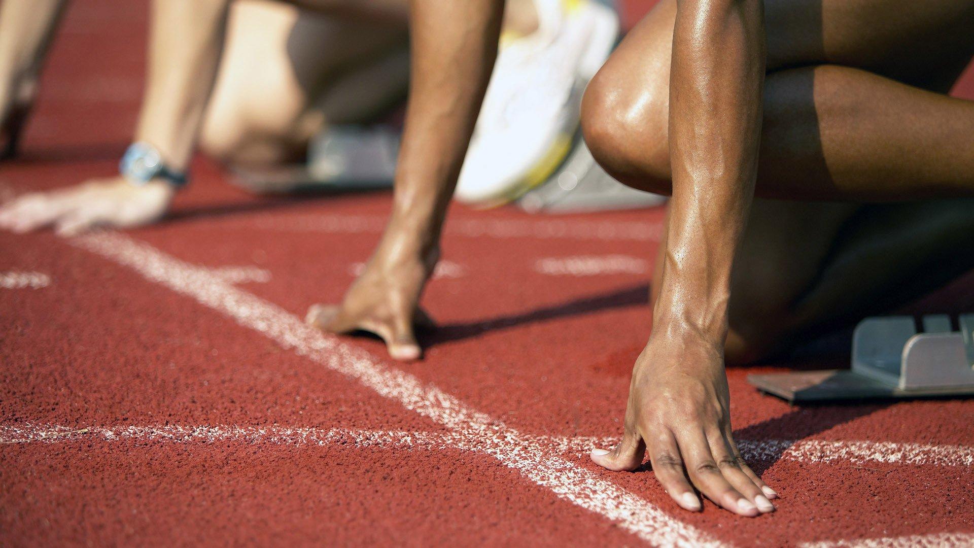 罗林斯持续爆发担纲主攻 连续三场20+助雄鹿稳固东部格局